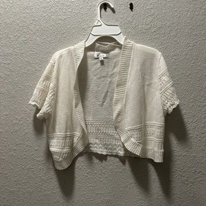NWOT Juniors White Cropped Cardigan